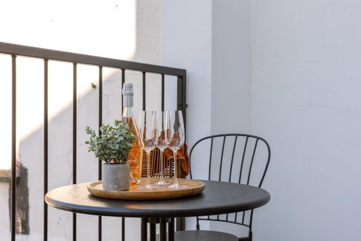 Huswell - Industrial Apartment With Terrace In Antwerp Antuérpia Exterior foto